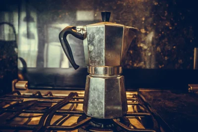 طرز تهیه قهوه اسپرسو با شیر روی اجاق گاز